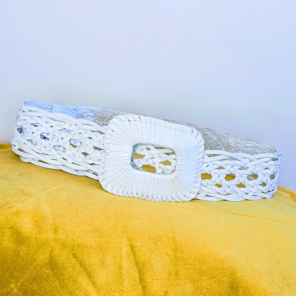Genuine Mudd Wide White Leather belt